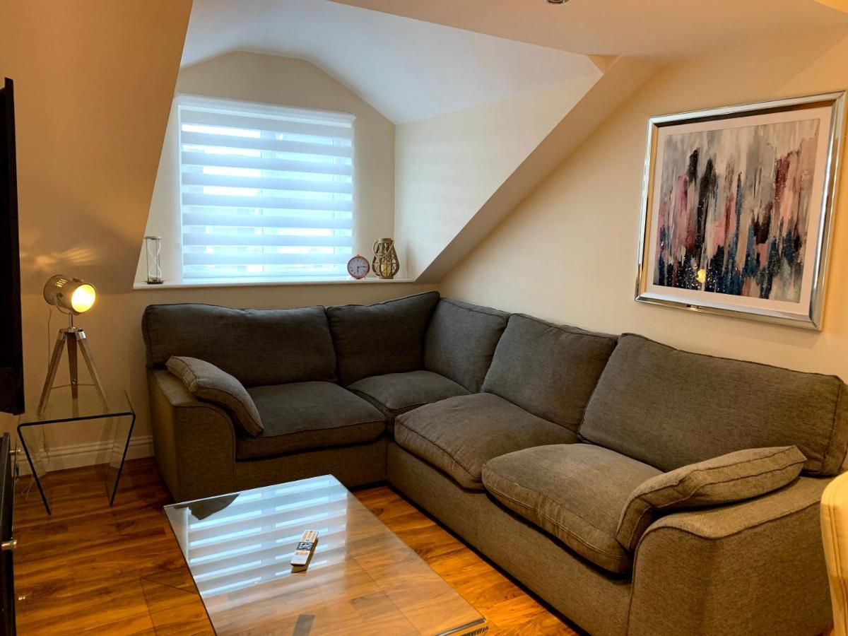 Apartment 5 - Two Bedroom Luxury Apartment Close To Town, Mainline Rail & Theatre Stylish And Comfortable Дарлингтън Екстериор снимка